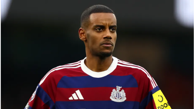 Newcastle United set to reject Barcelona offers for Alexander Isak